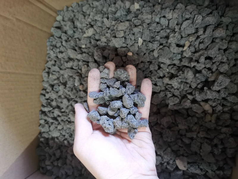 Black lava rock - 2-4cm granules (5lbs)