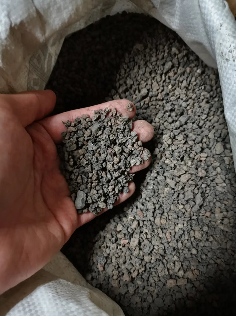 Black lava rock - 3-5mm sands (3lbs)