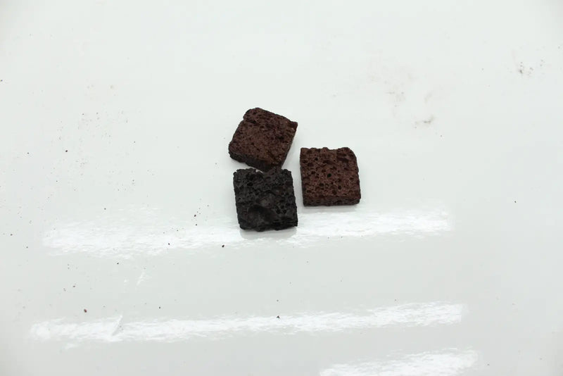 Lava rock stripes - 2x2x1 cm - supply